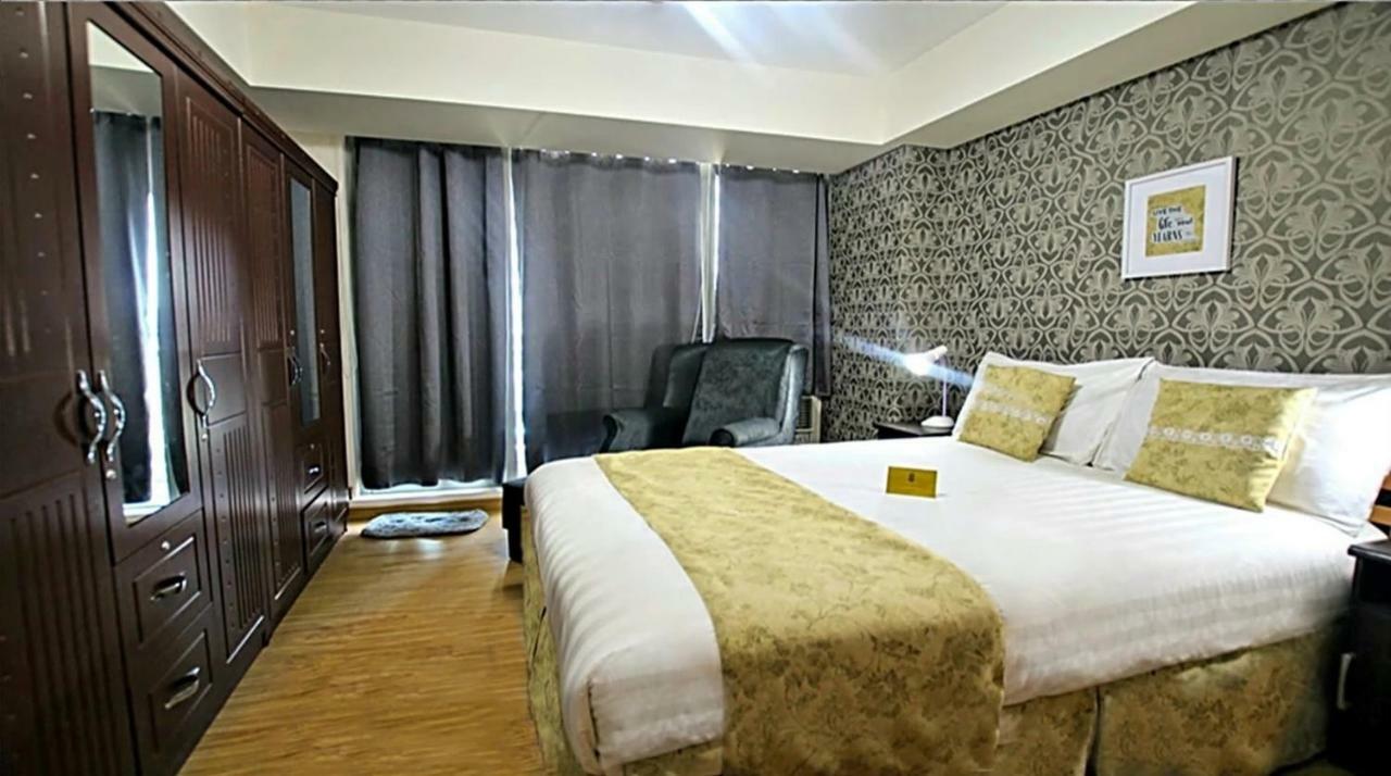 Azure C5 Man-Made Beach Balcony Multiple Units มะนิลา ภายนอก รูปภาพ