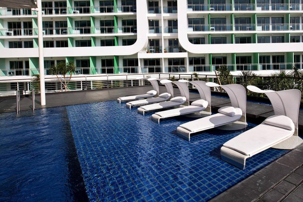 Azure C5 Man-Made Beach Balcony Multiple Units มะนิลา ภายนอก รูปภาพ